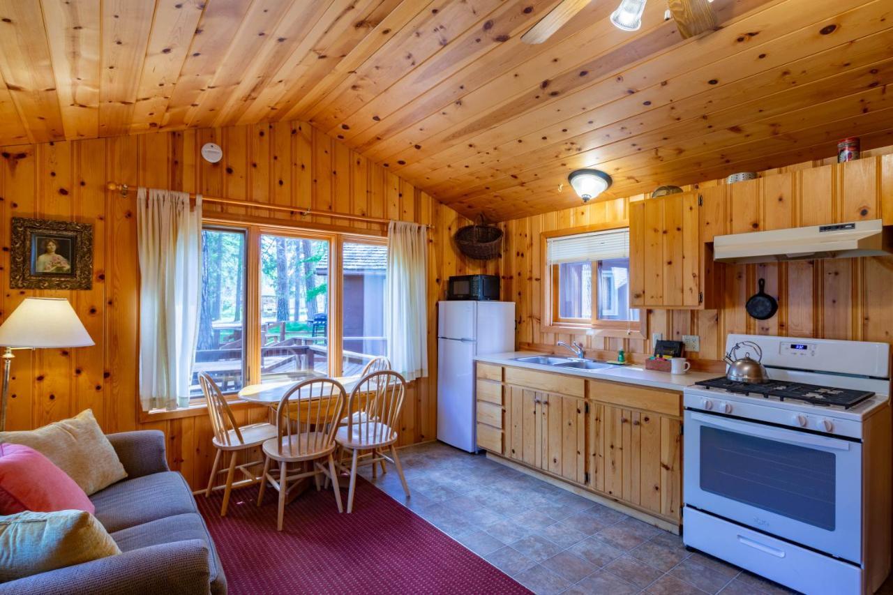 Lake Creek Lodge Camp Sherman Exterior foto